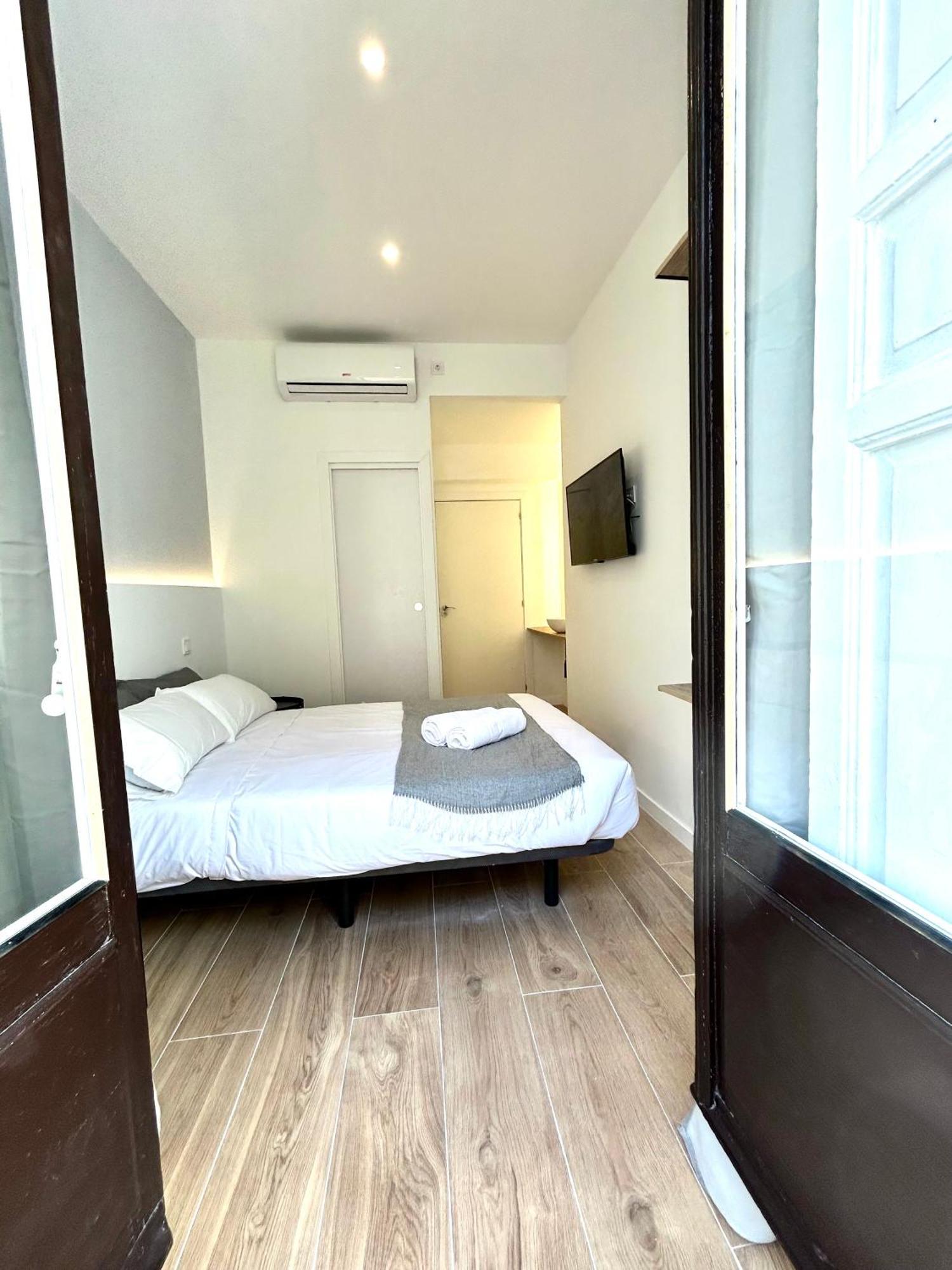 Hotel Casa De Huespedes San Andres à Madrid Extérieur photo