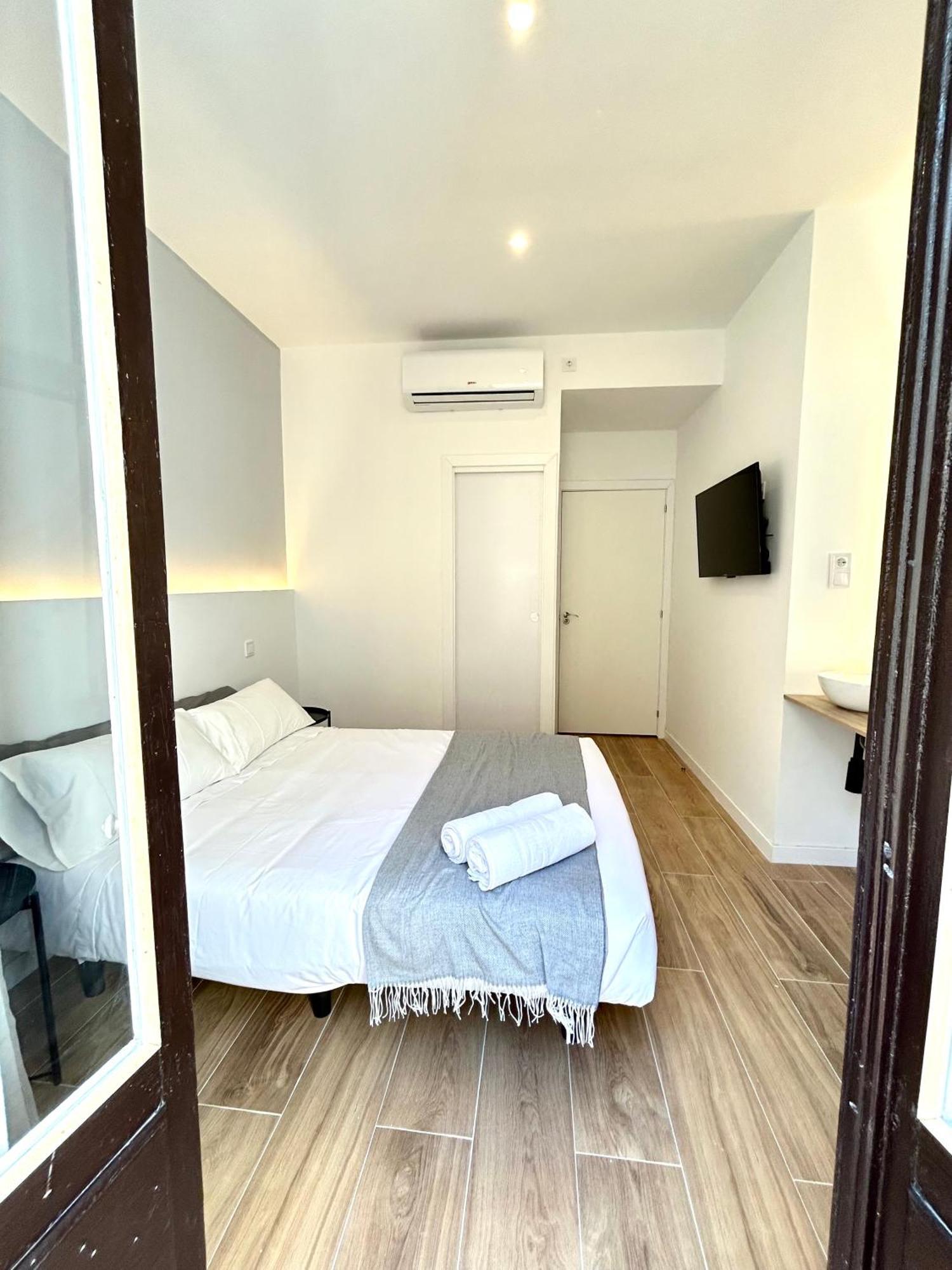 Hotel Casa De Huespedes San Andres à Madrid Extérieur photo