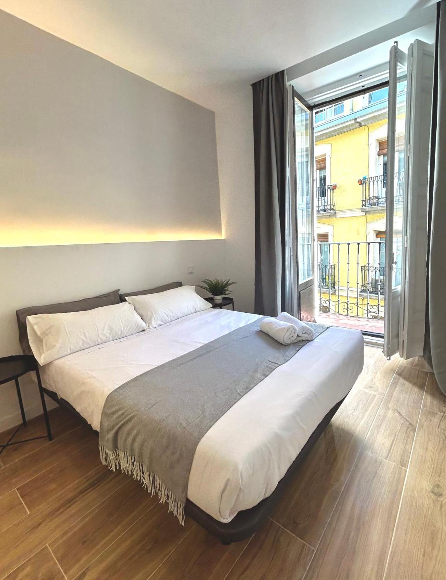 Hotel Casa De Huespedes San Andres à Madrid Extérieur photo