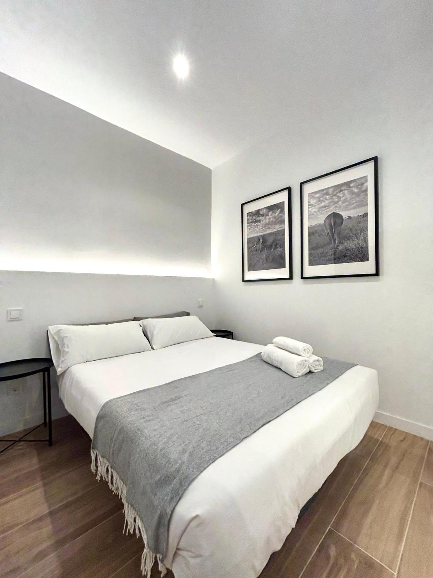Hotel Casa De Huespedes San Andres à Madrid Extérieur photo