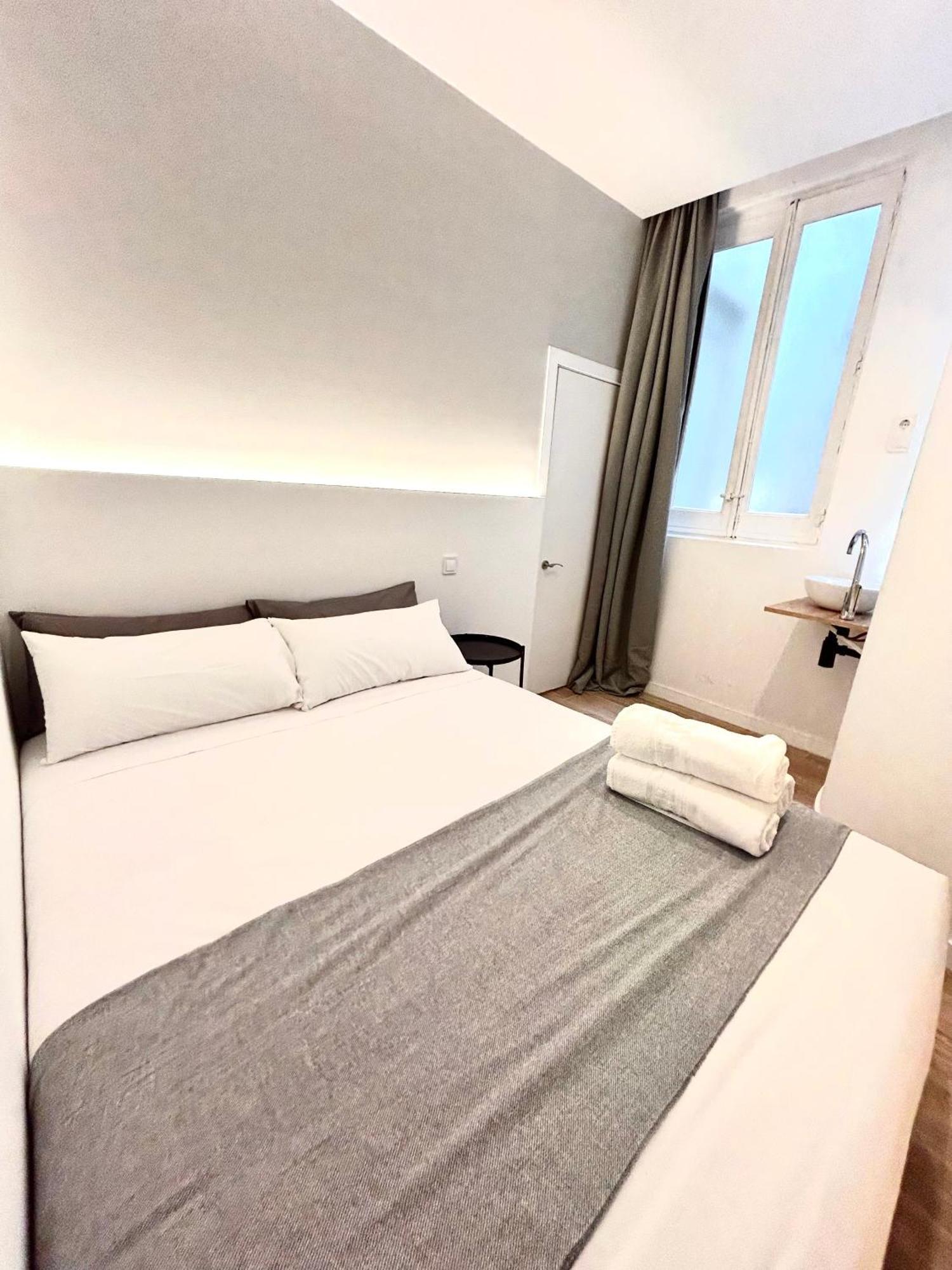 Hotel Casa De Huespedes San Andres à Madrid Extérieur photo