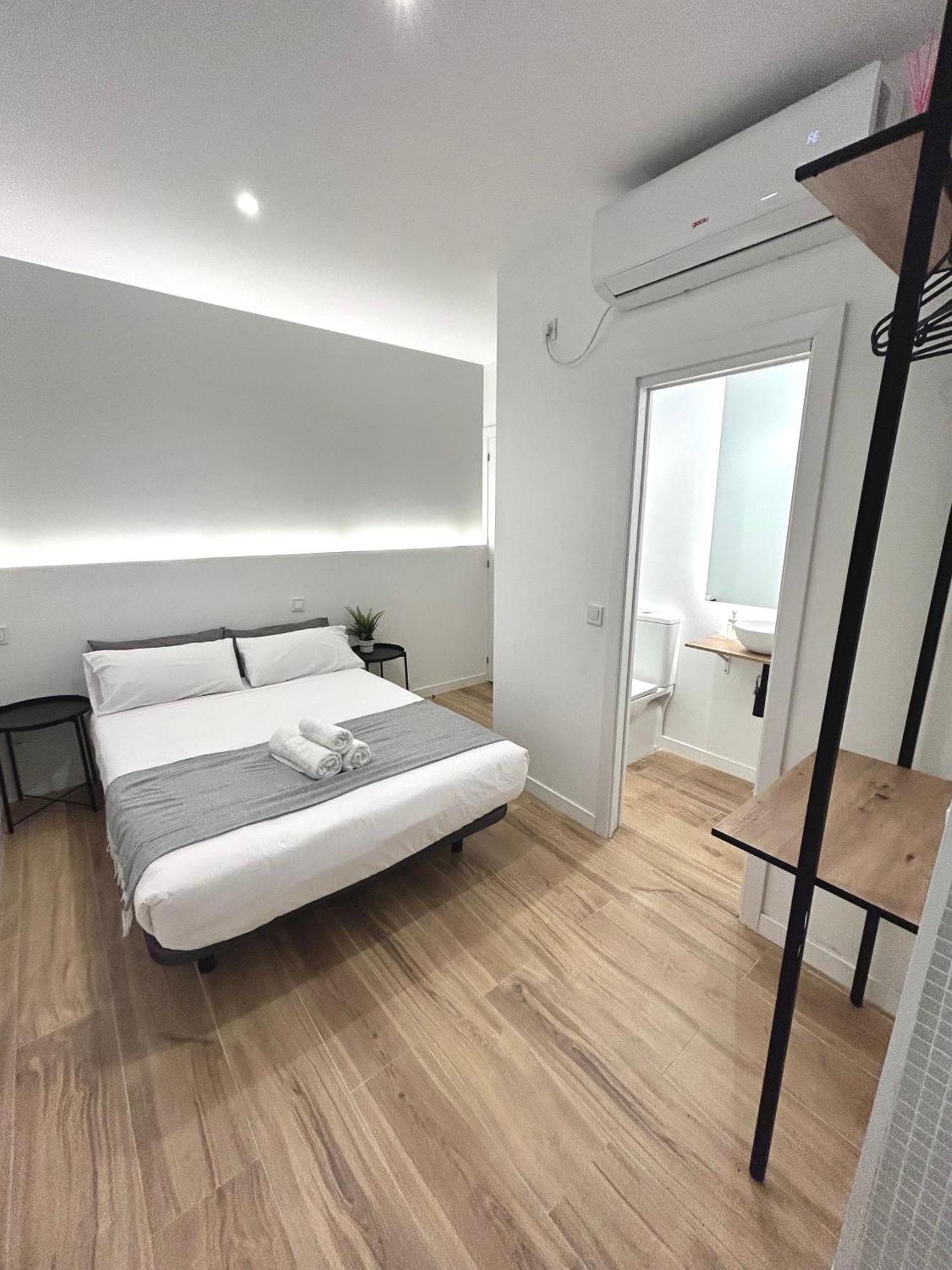 Hotel Casa De Huespedes San Andres à Madrid Extérieur photo
